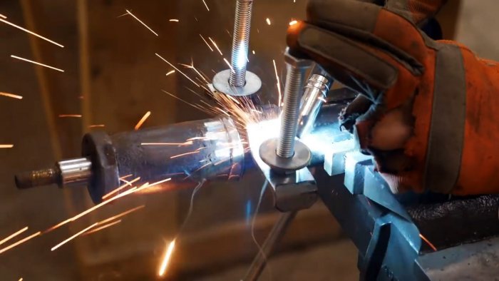 Как сделать тиски из старых амортизаторов