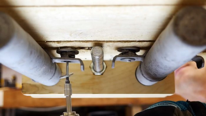 Как сделать тиски из старых амортизаторов