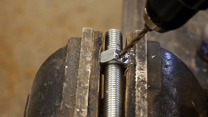 Как сделать тиски из старых амортизаторов