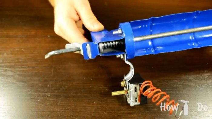 Как сделать экструдер для переплавки пластмассы из пистолета для герметика