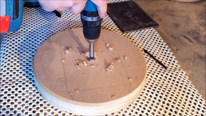 Как сделать табуретку из старого амортизатора