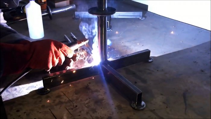 Как сделать табуретку из старого амортизатора