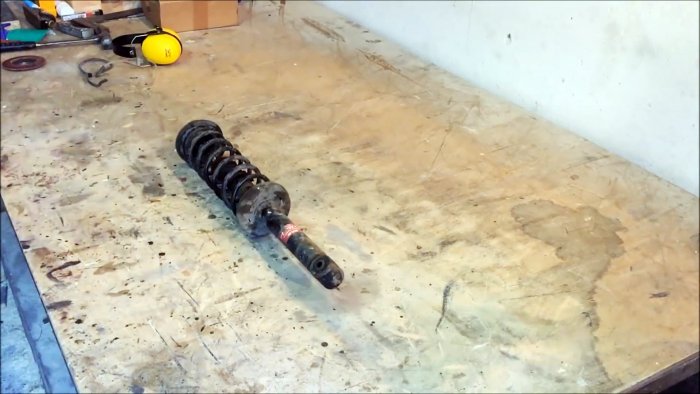 Как сделать табуретку из старого амортизатора