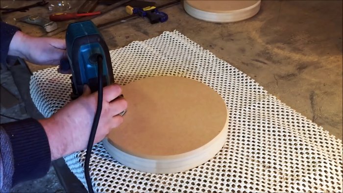 Как сделать табуретку из старого амортизатора