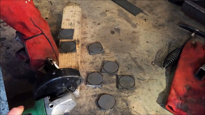 Как сделать табуретку из старого амортизатора