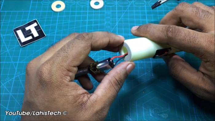 Как сделать удобную недорогую аккумуляторную электроотвертку