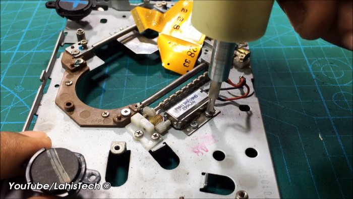 Как сделать удобную недорогую аккумуляторную электроотвертку