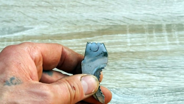 Как переделать зажимные клещи в широкую быстрозажимную струбцину