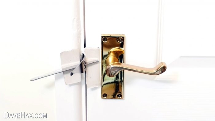 4 способа заблокировать межкомнатную дверь без замка