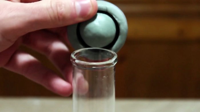 Как сделать пробку под любую емкость