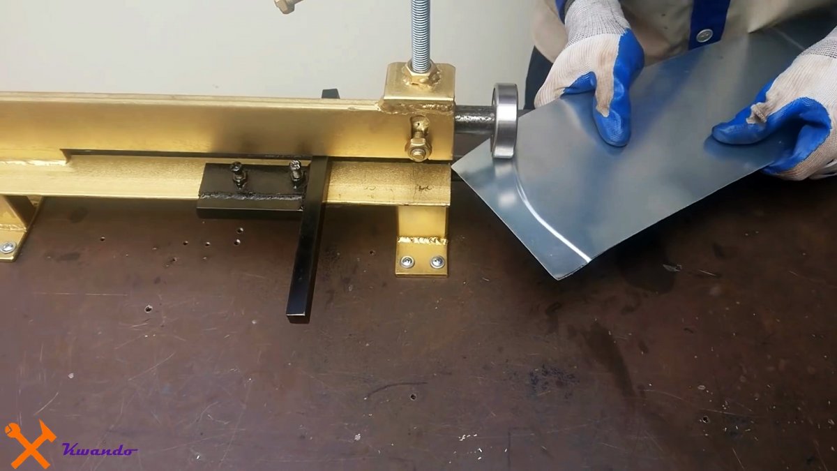 Как сделать станок для создания ребер жесткости на листовом металле