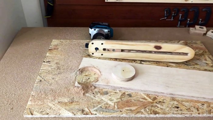 Самодельная ручная ленточная пила из фанеры с приводом от шуруповерта