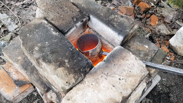 Как в домашних условиях переплавить алюминиевые банки в болванки