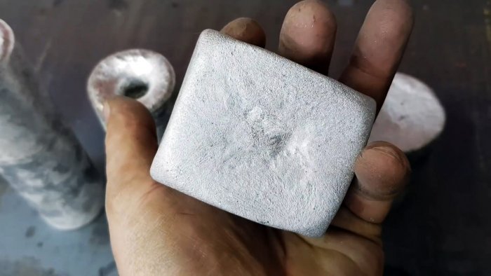 Как в домашних условиях переплавить алюминиевые банки в болванки