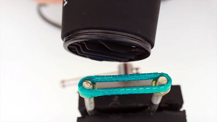 Как сделать прочнейшую цепь из пластиковых бутылок