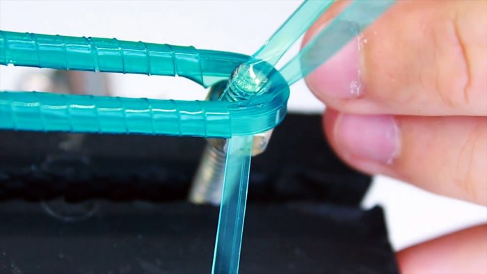 Как сделать прочнейшую цепь из пластиковых бутылок