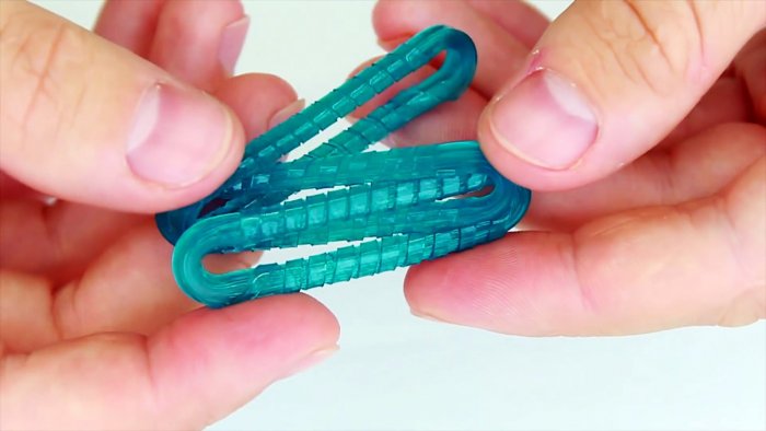 Как сделать прочнейшую цепь из пластиковых бутылок