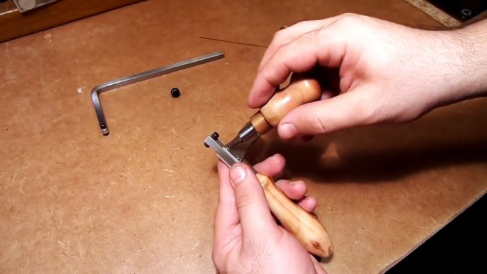 Как сделать надежный лобзик для фигурной резки