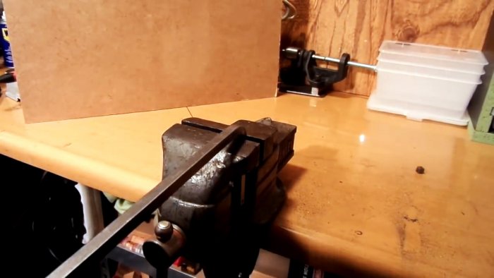 Как сделать надежный лобзик для фигурной резки