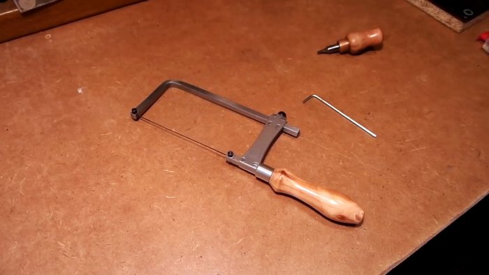 Как сделать надежный лобзик для фигурной резки