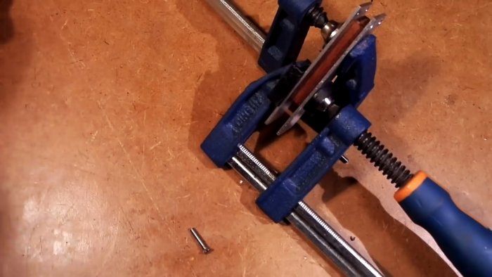 Как сделать надежный лобзик для фигурной резки