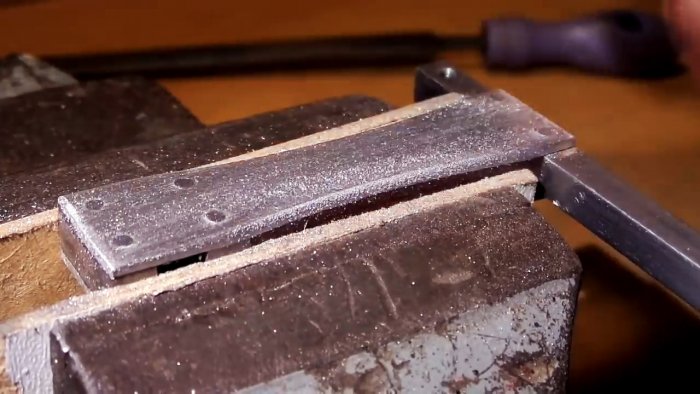 Как сделать надежный лобзик для фигурной резки