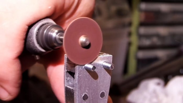 Как сделать надежный лобзик для фигурной резки