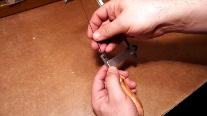 Как сделать надежный лобзик для фигурной резки