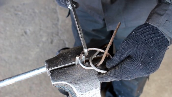 Как завязать стальной прут в узел