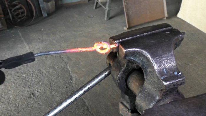 Как завязать стальной прут в узел