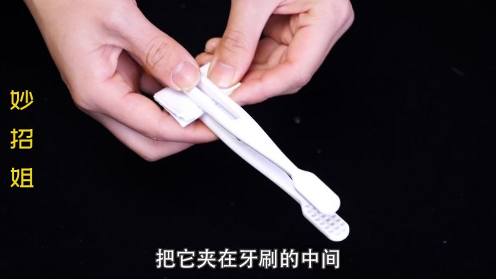 5 вариантов использования старых зубных щеток