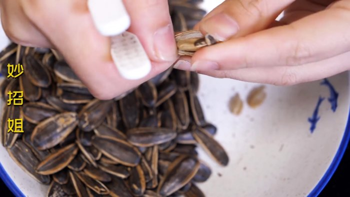 5 вариантов использования старых зубных щеток