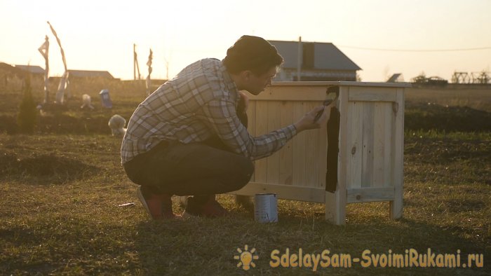 Как сделать контейнер для цветов из поддонов