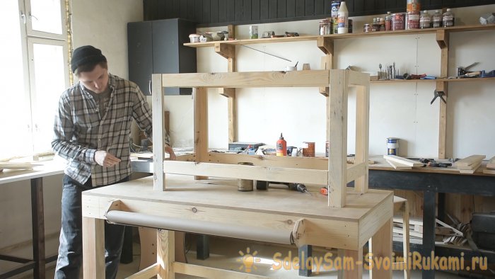 Как сделать контейнер для цветов из поддонов