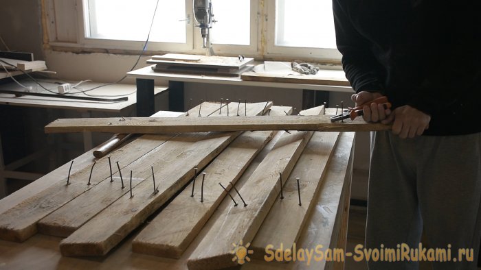 Как сделать контейнер для цветов из поддонов