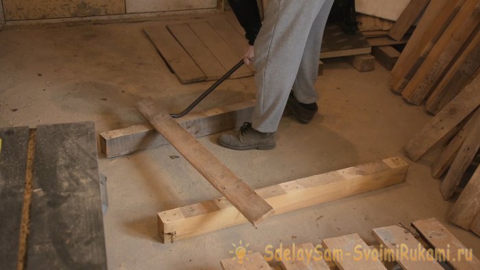 Как сделать контейнер для цветов из поддонов