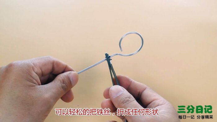 Посмотрите сколько инструментов сможет заменить книпсер для ногтей