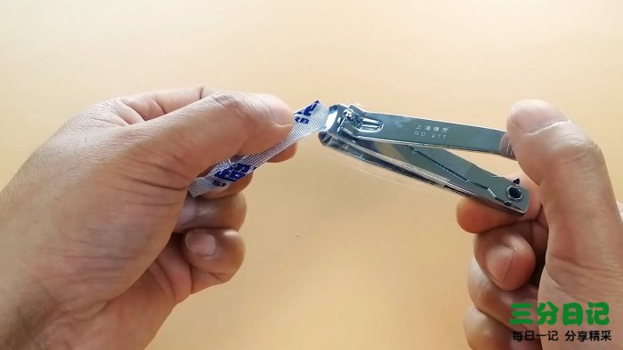 Посмотрите сколько инструментов сможет заменить книпсер для ногтей