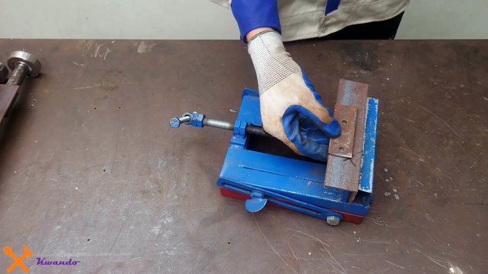 Как сделать станок для создания ребер жесткости на листовом металле