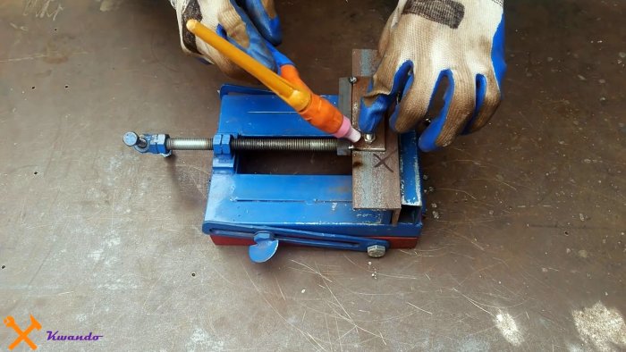 Как сделать станок для создания ребер жесткости на листовом металле