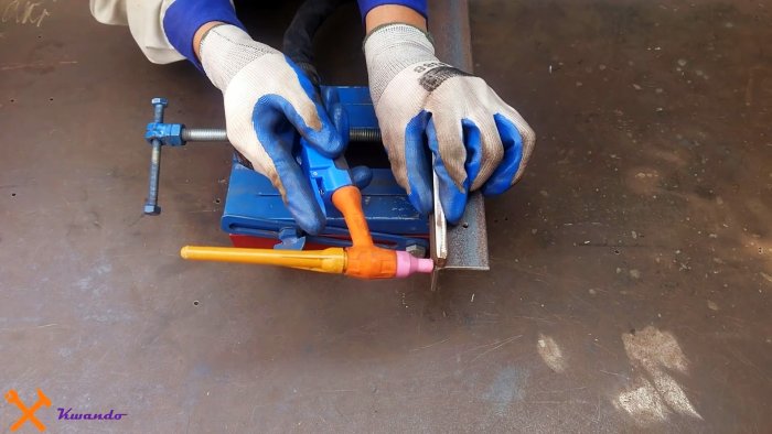 Как сделать станок для создания ребер жесткости на листовом металле