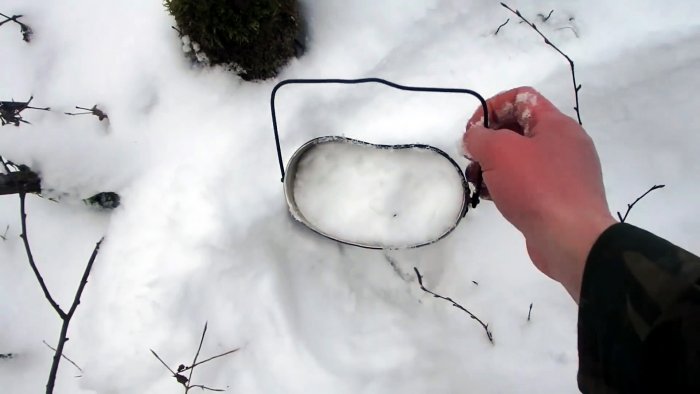 Как очистить и обеззаразить воду в лесу при отсутствии котелка или фляги