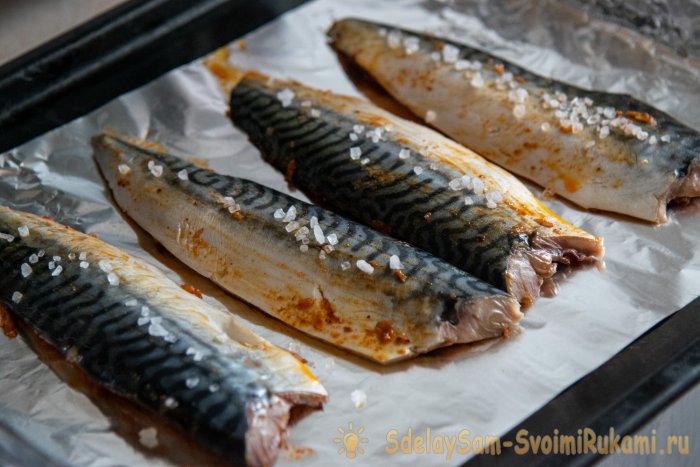 Запеченная скумбрия или Самый вкусный и полезный рецепт рыбного блюда