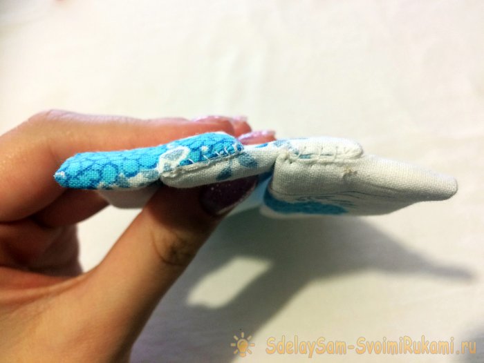 Как без швейной машинки сшить многоразовую маску самостоятельно