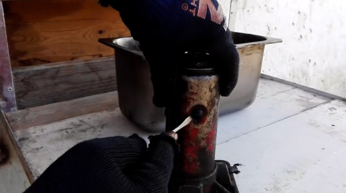 Как сделать универсальный съемник из гидравлического домкрата