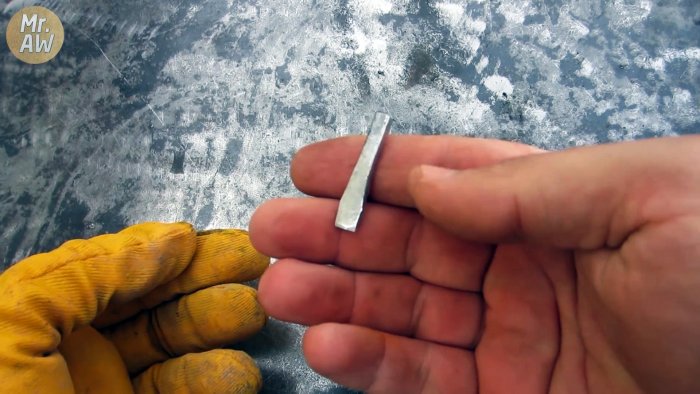 Делаем 2 новых инструмента из старой отвертки