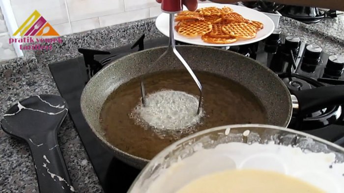 Супер хворост приготовленный при помощи картофелемялки