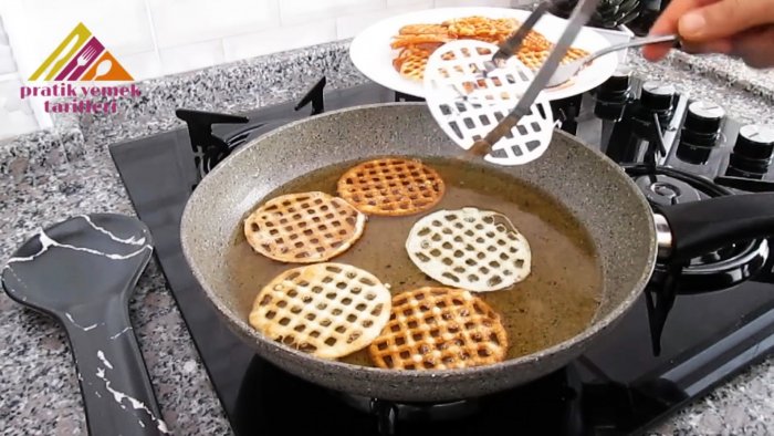 Супер хворост приготовленный при помощи картофелемялки