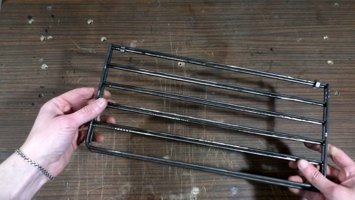 Не выбрасывайте старую плиту сделайте из ее решетки складной мангал