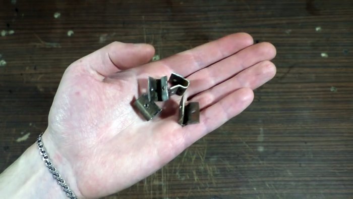 Не выбрасывайте старую плиту сделайте из ее решетки складной мангал